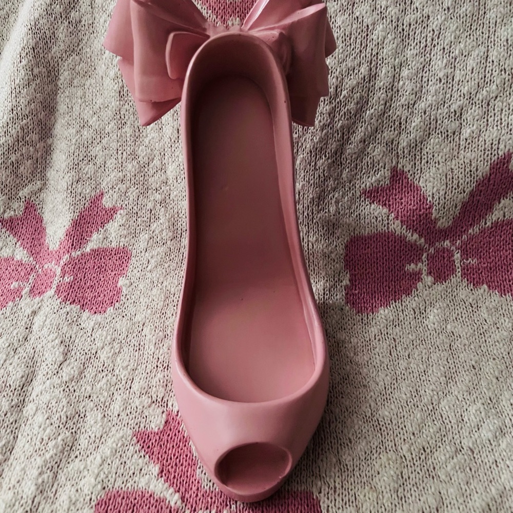 Chic Pink Bow Peep-Toe Heels